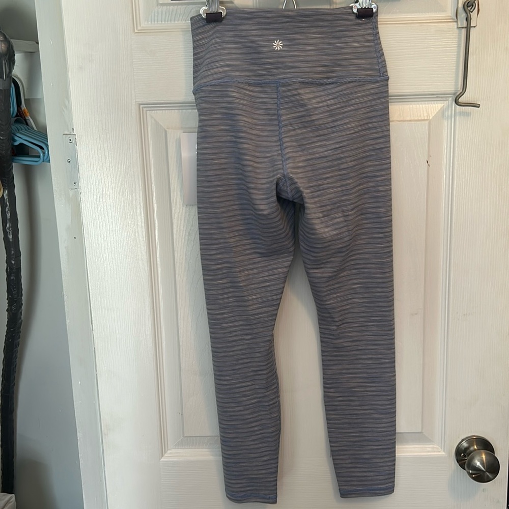 NWT Blue striped Athleta Transcend 7/8 Leggings - Picture 5 of 5